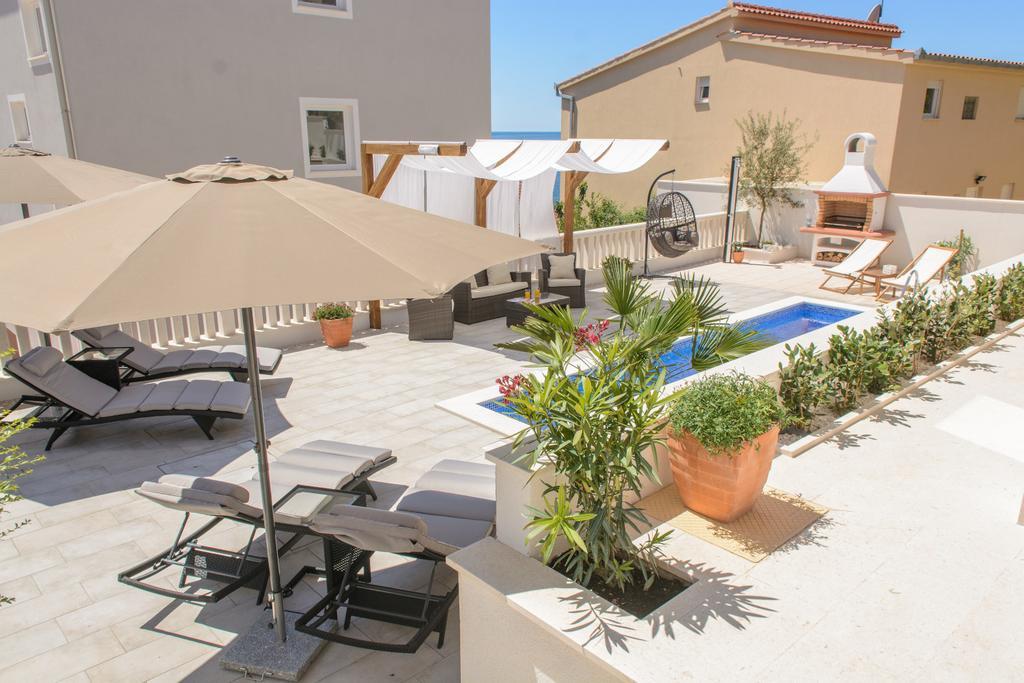 Apartments Villa Atlantis Traù Esterno foto