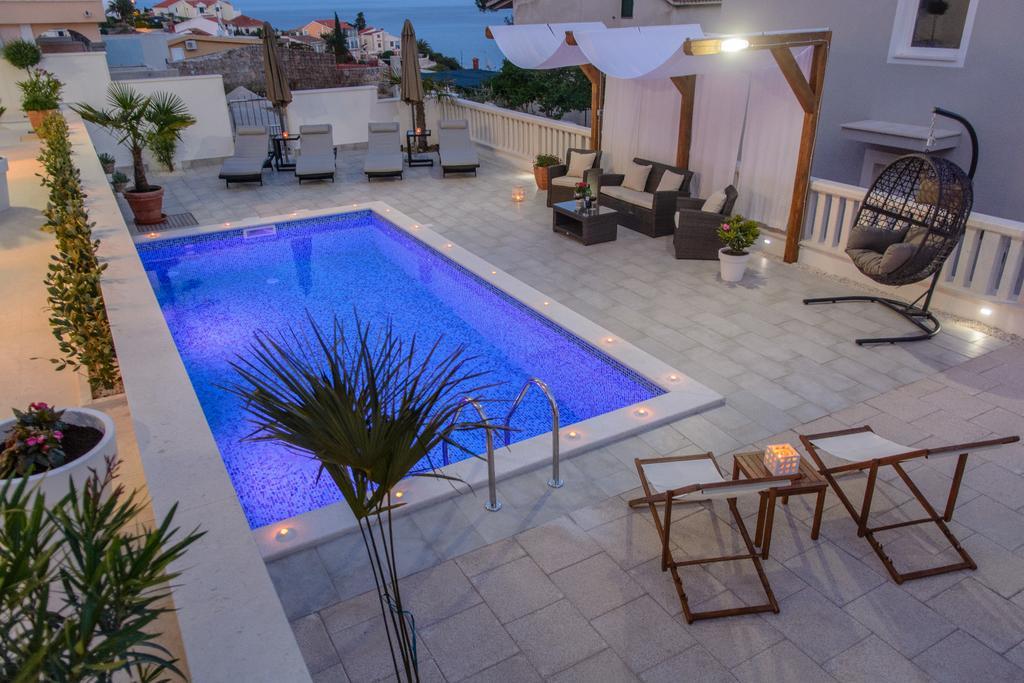 Apartments Villa Atlantis Traù Esterno foto