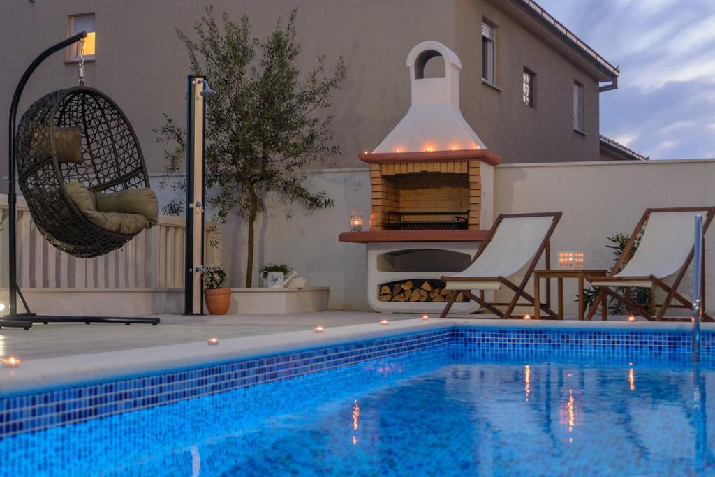 Apartments Villa Atlantis Traù Esterno foto