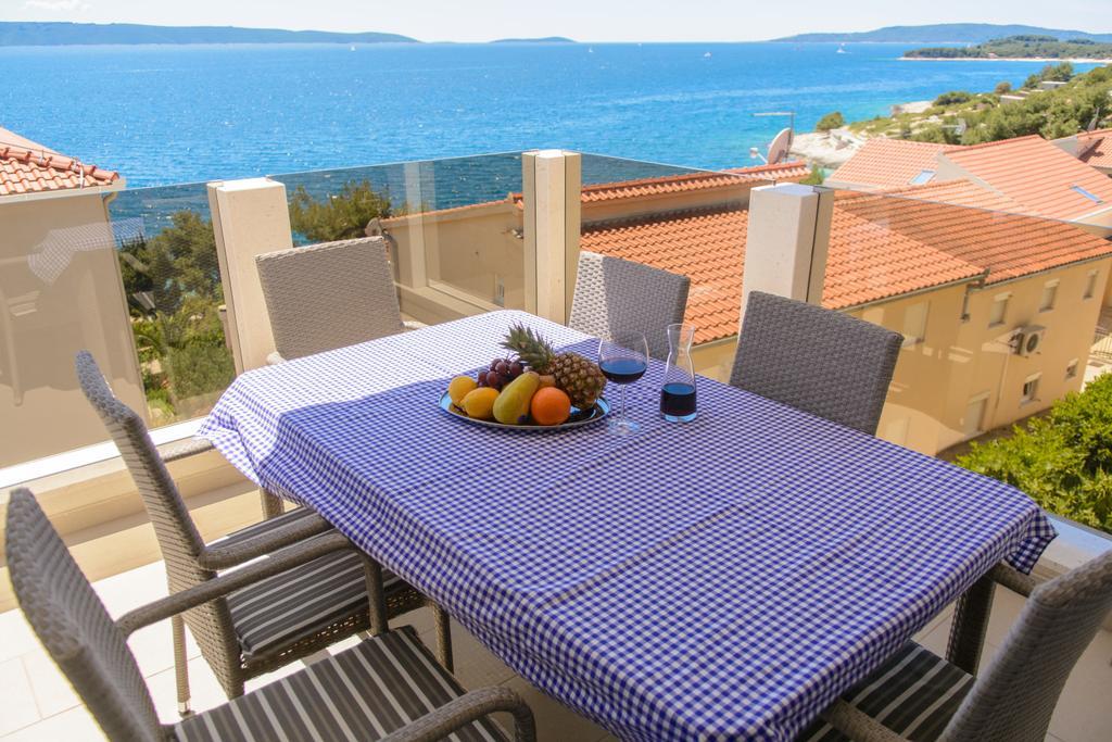 Apartments Villa Atlantis Traù Esterno foto