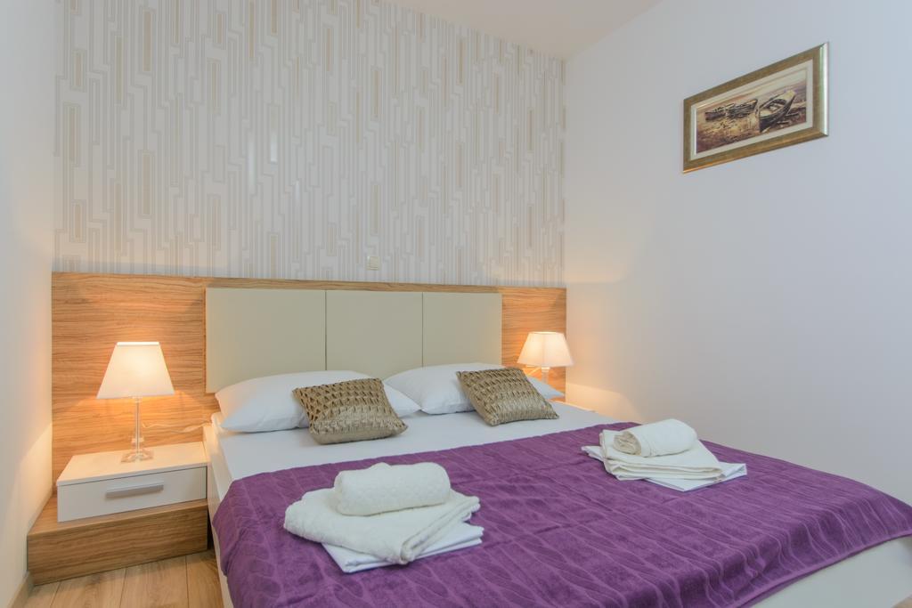 Apartments Villa Atlantis Traù Esterno foto