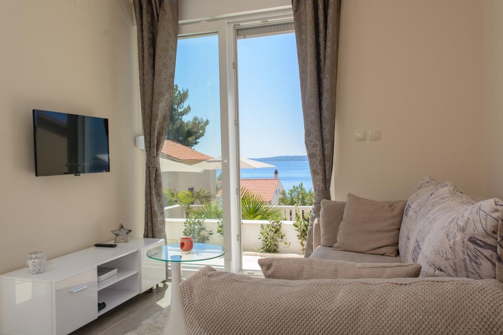 Apartments Villa Atlantis Traù Esterno foto